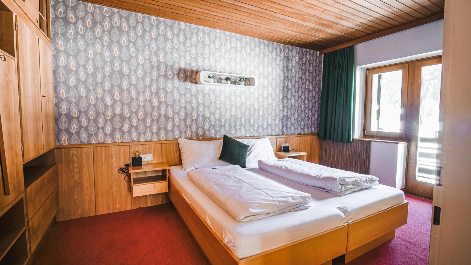 באד קליניקירשהיים Hotel Guesthouse Dalnig מראה חיצוני תמונה