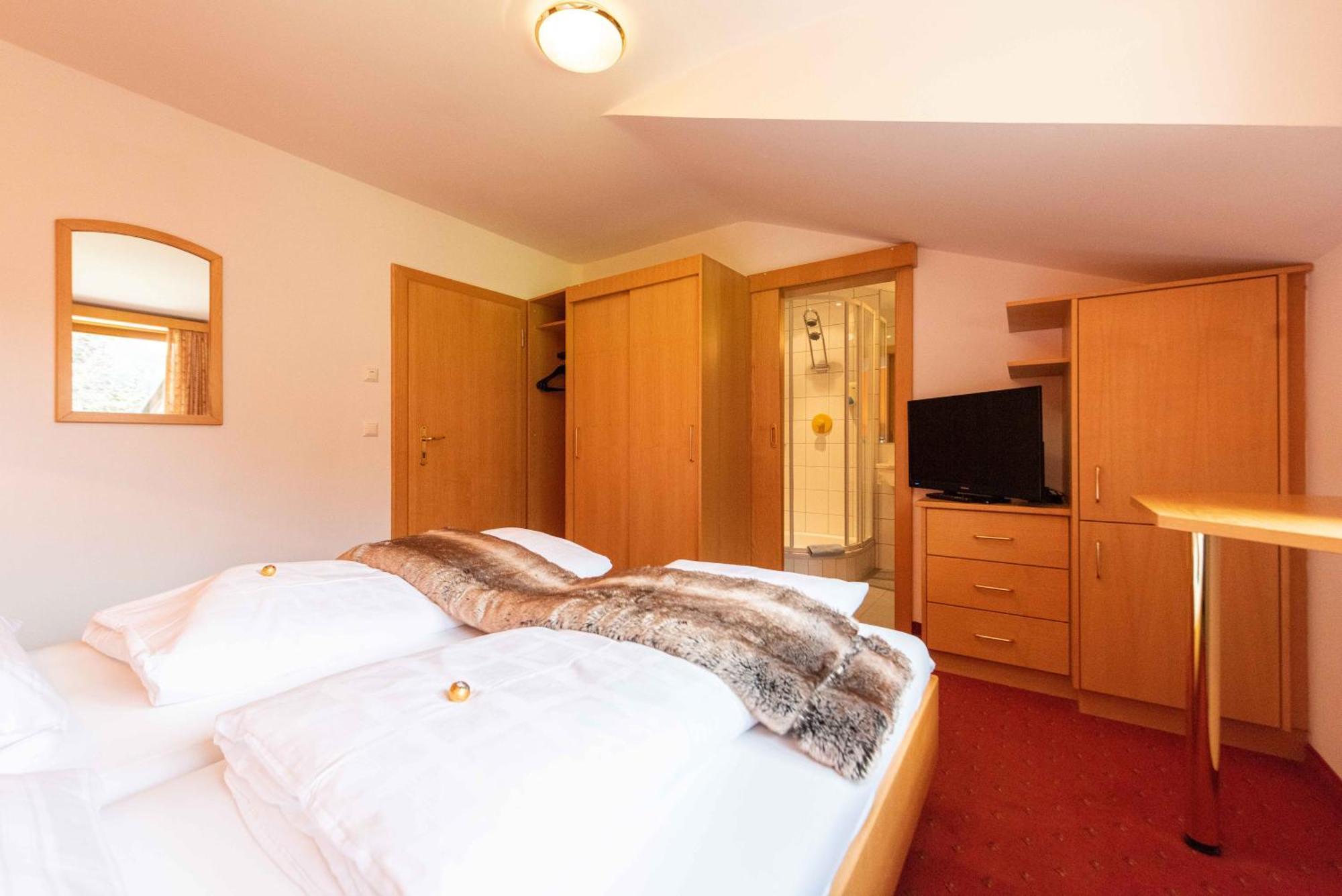 באד קליניקירשהיים Hotel Guesthouse Dalnig חדר תמונה